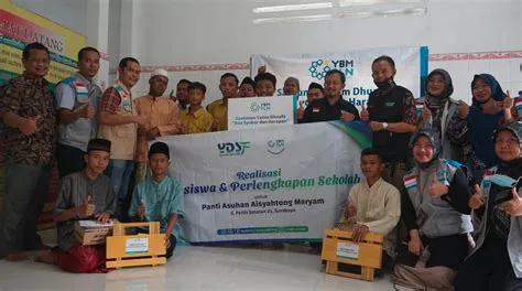 YDSF Gandeng YBM PLB, Bahagiakan Dua Panti di Surabaya - LAZNAS Yayasan ...