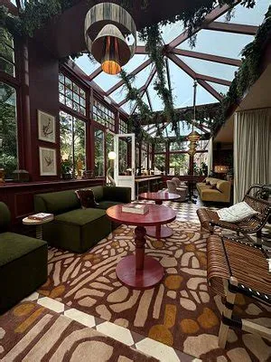 EMBER LOCKE - Updated 2023 Prices & Specialty Hotel Reviews (London ...