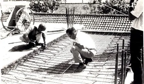 Universitas Airlangga [PT.00] – Surabaya Tempo Doloe