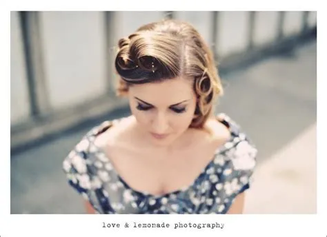 Photography: Love + Lemonade Photography Make-Up: Natalie Morisoli Hair ...