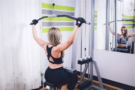 Benefits Of Doing Lat Pulldown at Isabelle Hugo blog