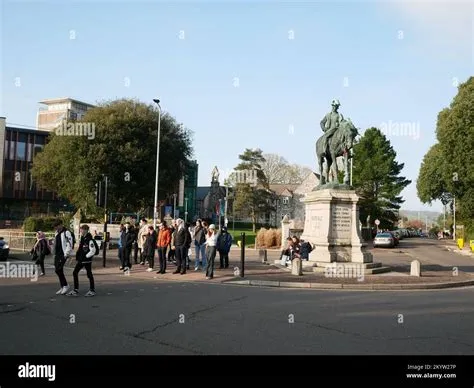 General Redvers Buller Statue, at the junction of Hele Road and New ...
