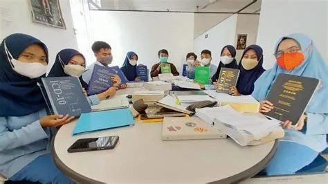 Apikes Iris Bentuk Tim Koding Khusus - infoSumbar