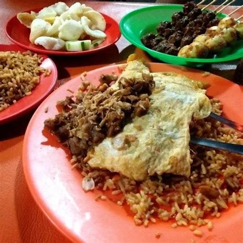 Sobat Insomnia, Nih 13 Kuliner Malam di Medan