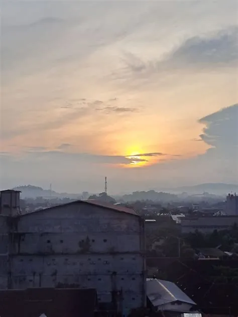 Materai Indah: REAL, ELEGANT atau MASS? - Java Lotus Hotel Jember Hotel ...