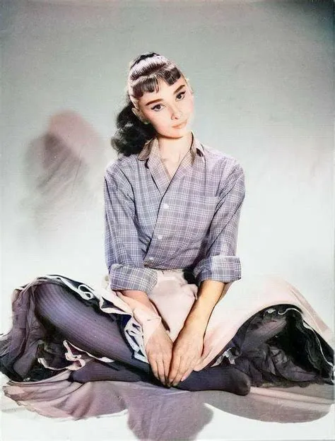 by Ana Victoriana20 on Audrey Hepburn | Audrey hepburn photos ...