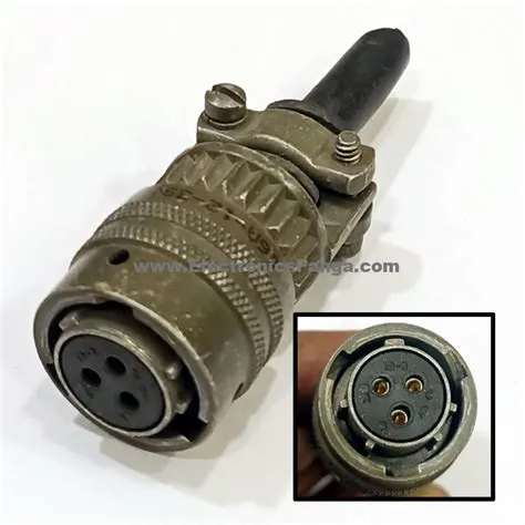 AMPHENOL 12-3 3-Pin Female Connector For Motor J52 – Star International