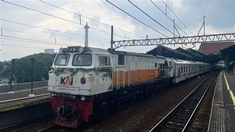 Jadwal Kereta Api Ekonomi Bojonegoro-Surabaya, Harga Tiket Mulai Rp 49 ...