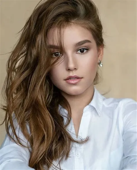 Beautiful teen girl by TeenLifeStyle Beautiful Gorgeous, Beautiful ...