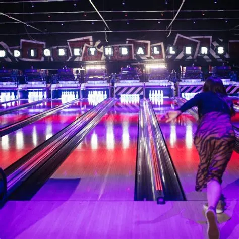 Ten Pin Bowling | Roxy Ball Room | Roxy Lanes