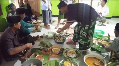 Lebaran Ketupat, Warga di Ambulu Jember Jatim Gelar Tasyakuran ...