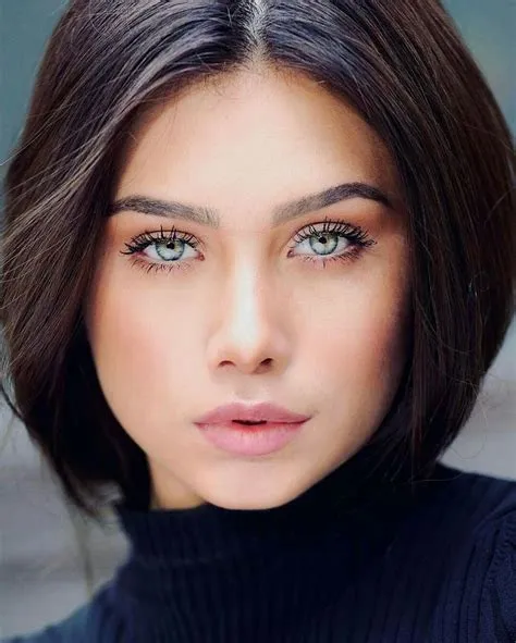 von Holländer auf Schön | Schöne augen, Atemberaubende augen ...