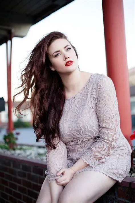 206 best Embrace Your Curves images on Pinterest | Full figured, Curvy ...