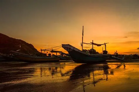 Pantai Payangan Jember stockbild. Bild von indonesien - 102498493