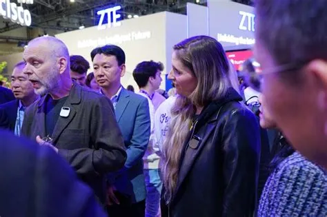 Humane Ai Pin : on a essayé le projecteur qui veut remplacer le ...