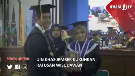 UIN KHAS JEMBER KUKUHKAN RATUSAN WISUDAWAN - YouTube