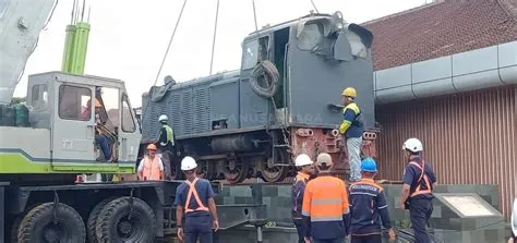 KAI Daop 9 Jember Datangkan Lokomotif Baru Sebagai Landmark Kebanggaan ...