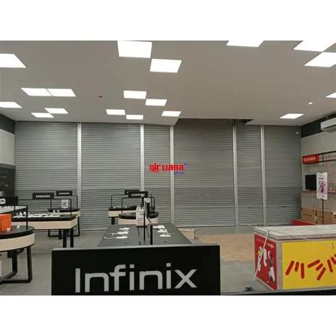 Instalasi Rolling Door One Sheet 70cm Perforated di Erafone Jember ...