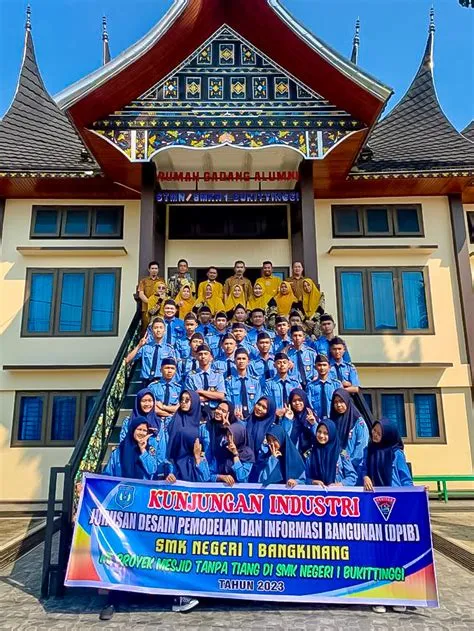 Jurusan DPIB SMK Negeri 1 Bangkinang mengadakan Kunjungan Industri ke ...