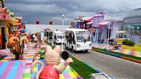 Harga Tiket Masuk Drive Thru Park 2024, Tempat Wisata Terbaru di Jatim ...