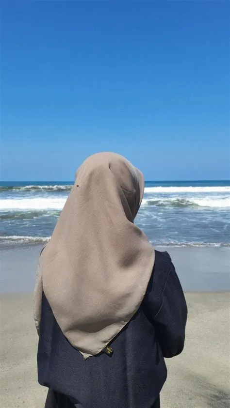 What is Ethereum? | Crypto Girl | Gambar perempuan cantik, Hijab ...