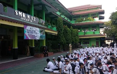 Smk 12 Jakarta Utara - Kaisar Soal