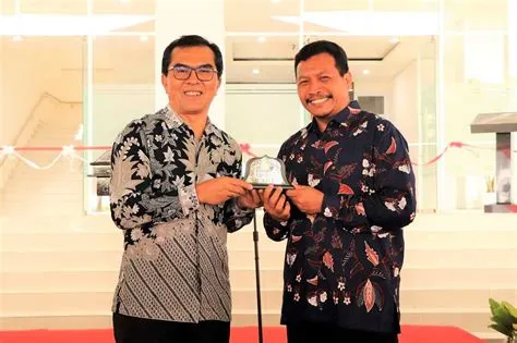 UNPAR Jalin Kerja Sama dengan UNSIKA dan KADIN Jawa Barat | Universitas ...