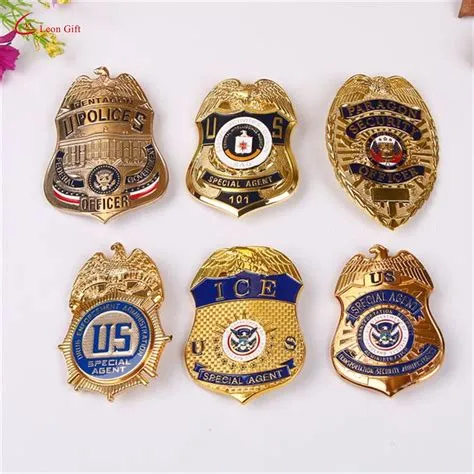 Custom Logo Metal Lapel Pin Crafts Honors Awards Herschel Walker ...