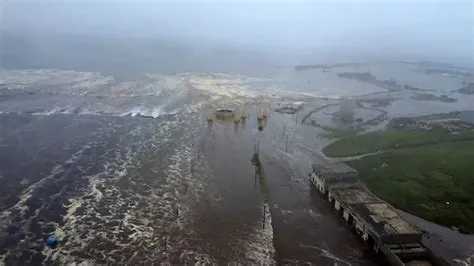 8.8 magnitude earthquake latest: Volcano erupts in Russia, tsunami ...