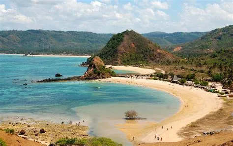 Kuta Lombok - voyage, circuits, visites et guide | Indonesia Roads