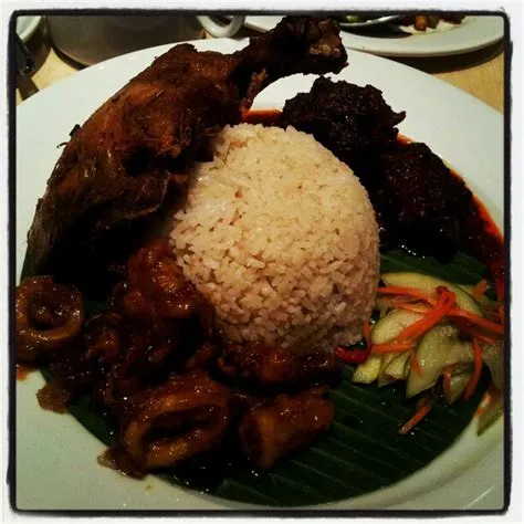 Lil Talk by Miss Lil': Suka Makan : Serai , Empire Subang