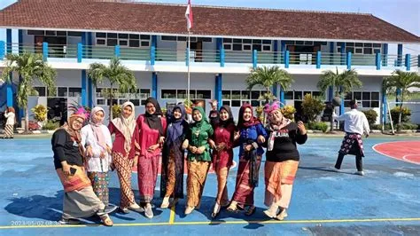 Peringatan Hari Pendidikan Nasional di SMKN 6 Jember tahun 2023 - YouTube