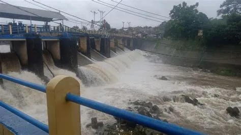 Bogor Diguyur Hujan, Bendung Katulampa Siaga 4