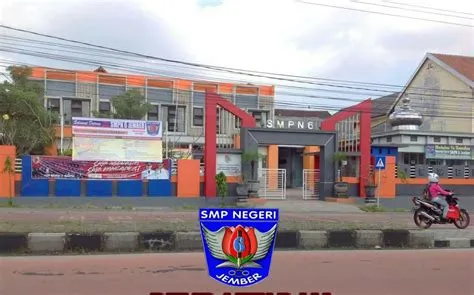 SMP NEGERI 6 JEMBER - Home