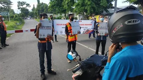 KAI Daop 9 Jember Sosialisasi Keselamatan Perlintasan Kereta Api ...