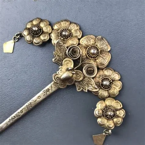 Antique Sumatra Starit Chinese Hair Pin . Minangkabau Sumatra . Gold ...