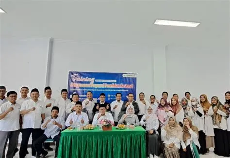 Rektor UIN KHAS Jember Buka Pelatihan Penyusunan Proposal Riset untuk ...