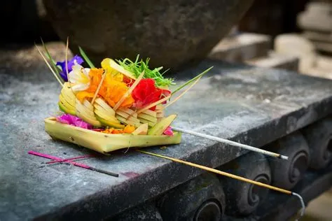 Balinese Offerings (Canang Sari) is the symbol of thankfulness to the ...