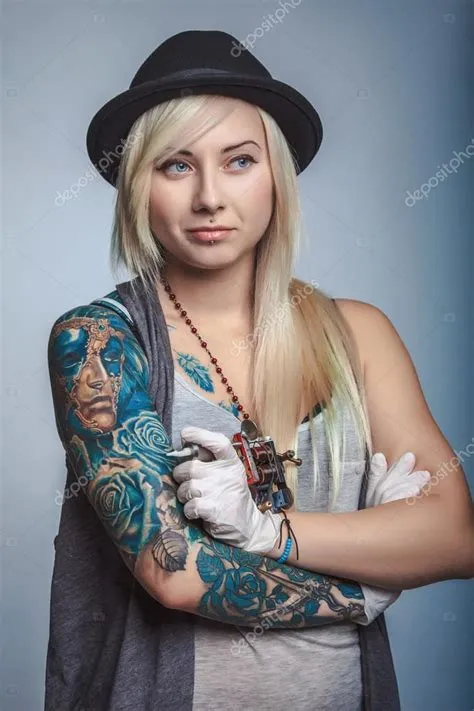 Beautiful girl tattoo artist with tattoos Stock Photo by ©Mikhail_Kayl ...