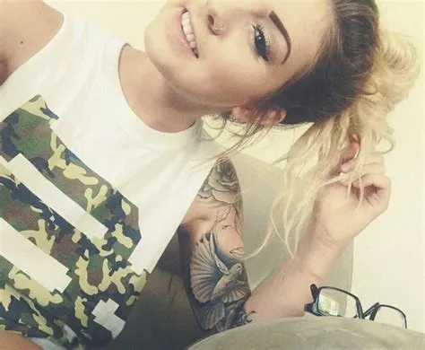 av мєgåи вσѕℓєу . 🌻 💕💕💕 på Josephine Nicole