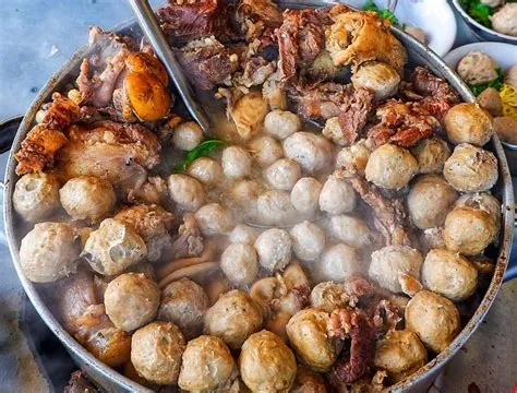 10 Tempat Makan Bakso Enak di Semarang, Awas Ketagihan! - Nibble