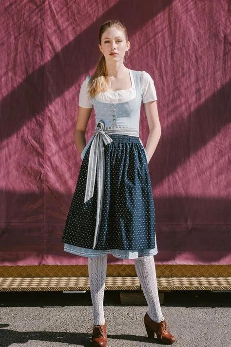 Amsel_2016_300dpi_sRGB-20 Scandinavian Dress, Checkered Socks, White ...