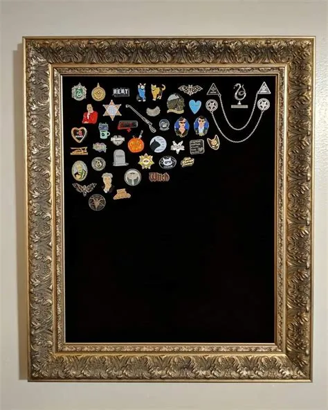 A great way to display enamel pins! | Pin collection displays, Enamel ...