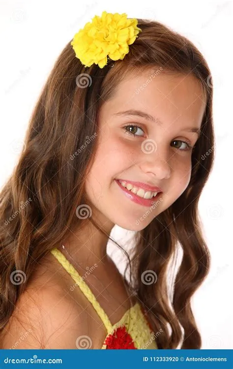 Close-up Portrait of a Beautiful Happy Young Teenage Girl with Chic ...