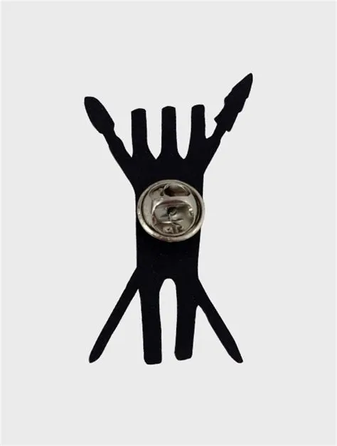 Kalinga Shield & Spears Pin - Bayani Art