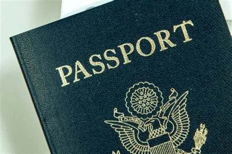 University Of West London Engraved Lapel Pin