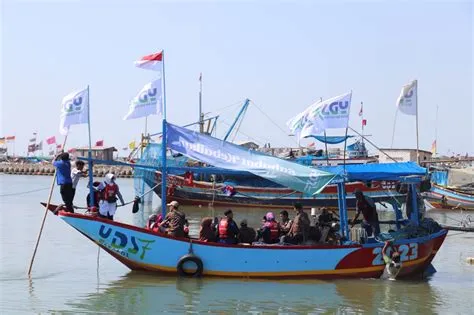 Kembangkan wakaf produktif, YDSF luncurkan perahu wakaf pertama di ...