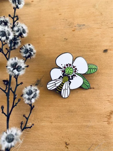 Leatherwood Bee Flower Leaf Tree Honey Endemic Enamel Lapel Pin ...