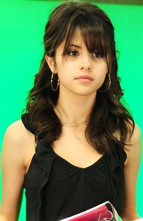 by Wilson Masih on Selena Gomez | Selena gomez style, Selena gomez ...