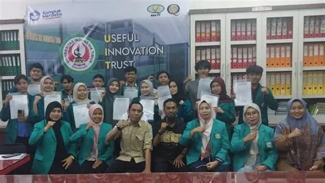 Rektor UIT Makassar Lepas 15 Mahasiswa dan 1 DPL Kampus Mengajar ...